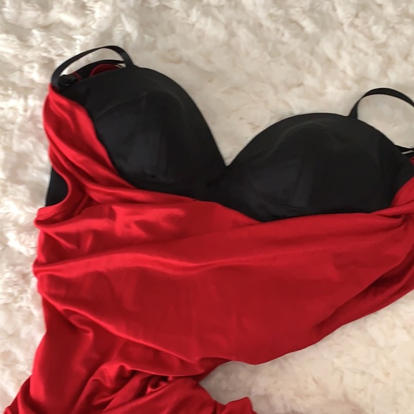 (BCBG MAXAZRIA) Woman’s Beautiful red clothes - Picture 10 of 11